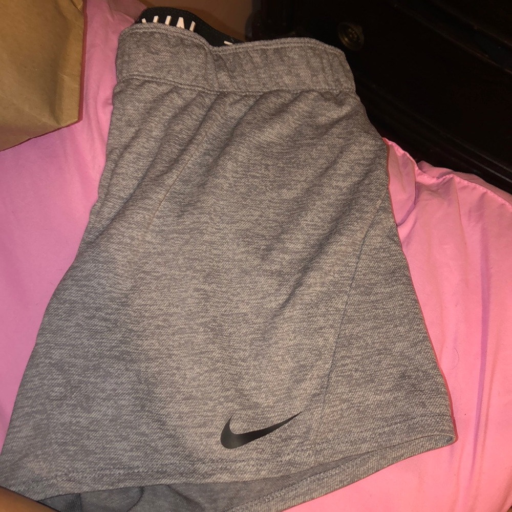 Light gray Nike ‘dry’ fabric shorts